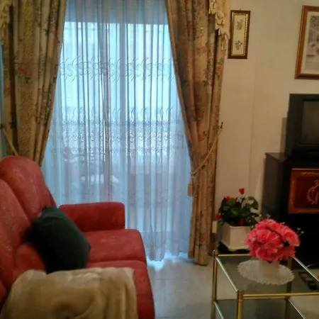 93 Avenida Portugal Apartment